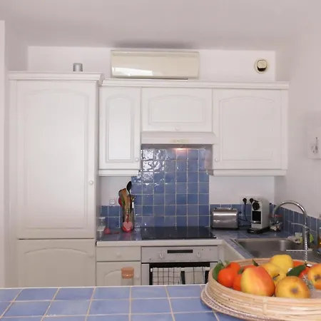 4 Pieces Climatise Avec Piscine - Fr-1-780-25 Apartment *