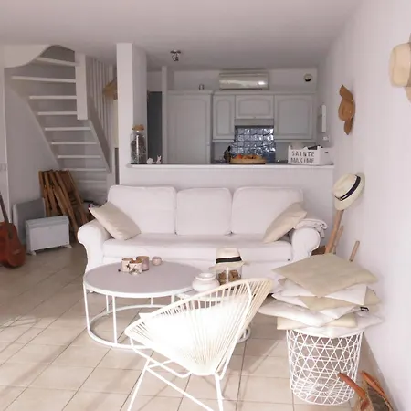 4 Pieces Climatise Avec Piscine - Fr-1-780-25 Apartment