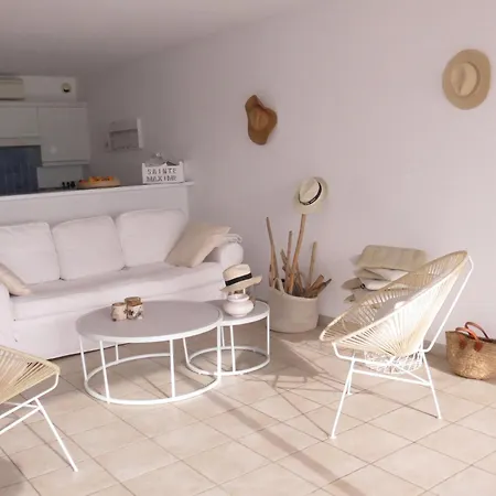 4 Pièces Climatisé Avec Piscine - Fr-1-780-25