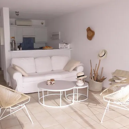 4 Pièces Climatisé Avec Piscine - Fr-1-780-25 *
