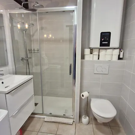 4 Pieces Climatise Avec Piscine - Fr-1-780-25 Apartment