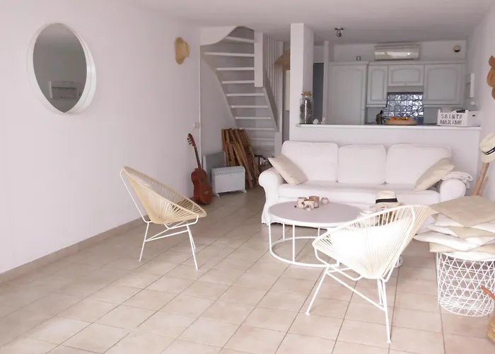 아파트 4 Pieces Climatise Avec Piscine - Fr-1-780-25